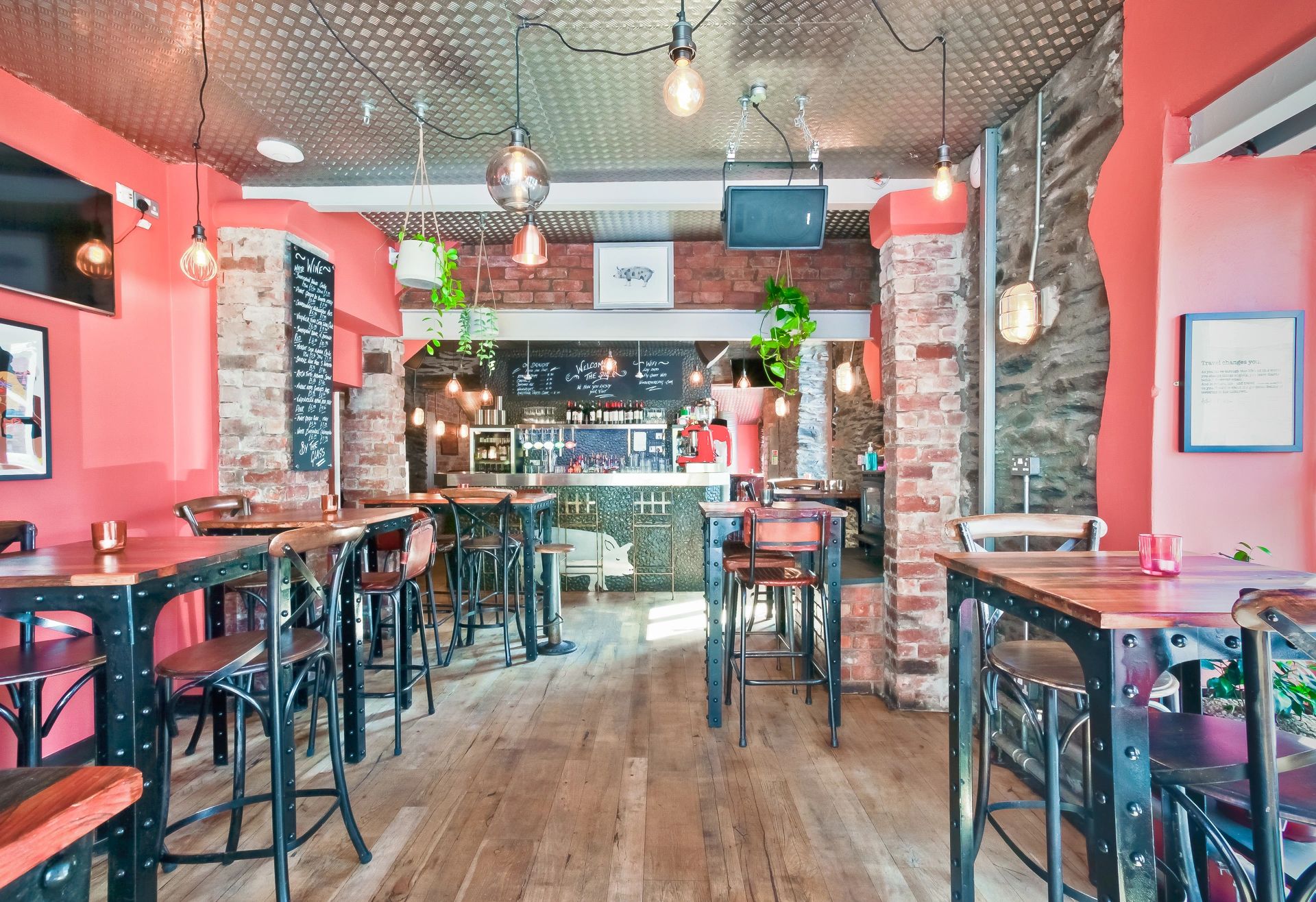 The Pig Windermere Restaurant, Bar